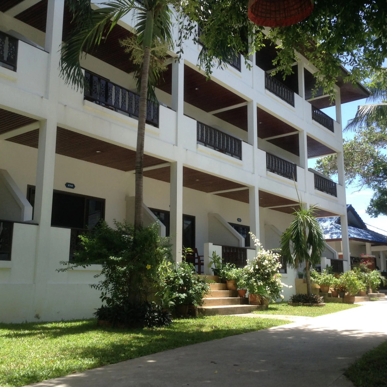 Marina Beach Resort — фото