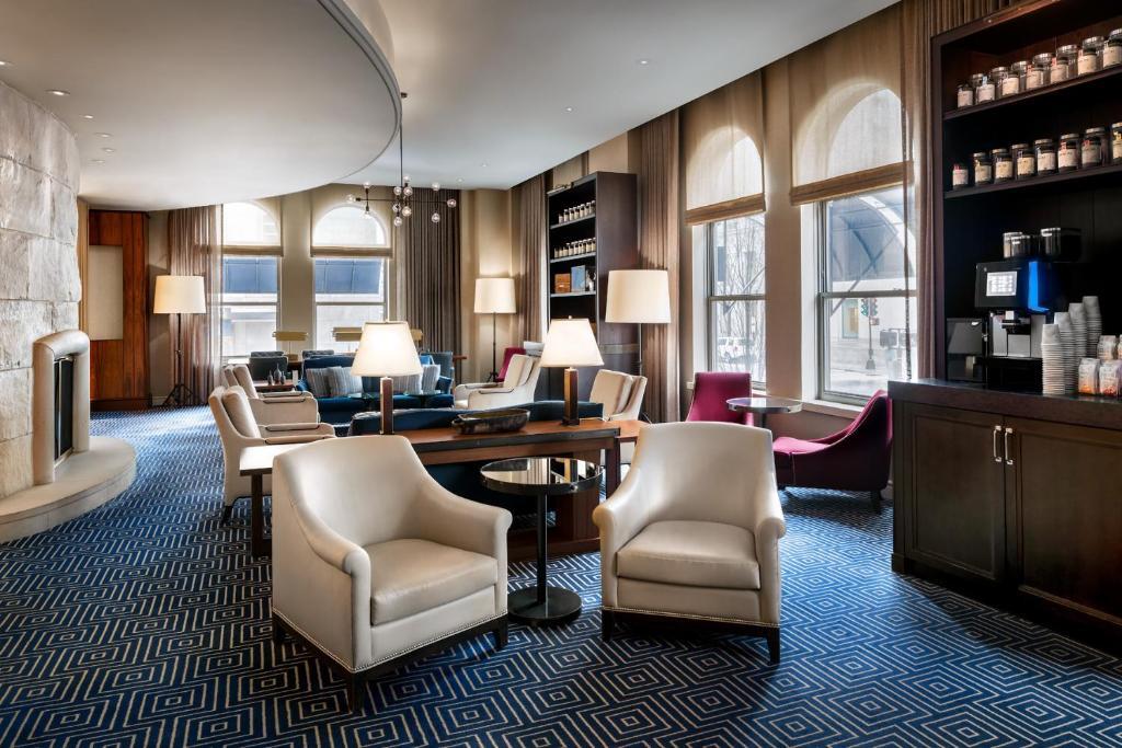 Hotel AKA Back Bay by null