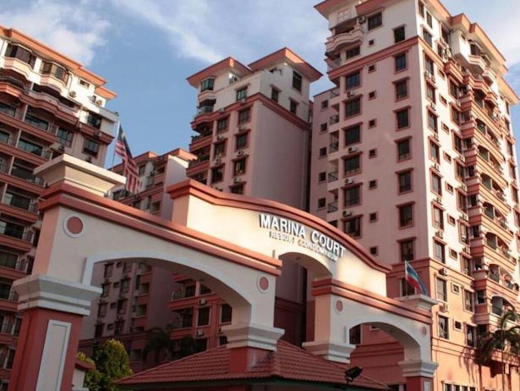 Nana Marina Court