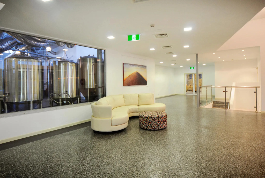 Lobby & Reception