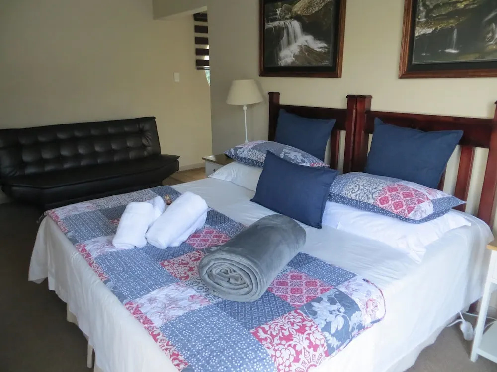 1 Bedroom Comfort Double room with balcony (full double bed)