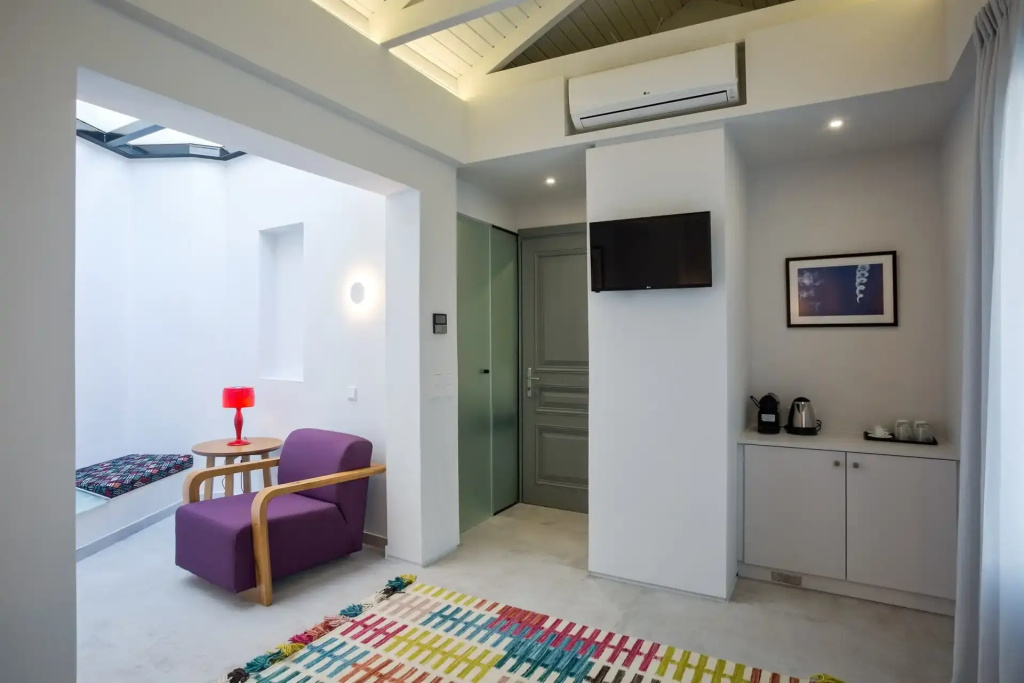 Superior Double room (full double bed)