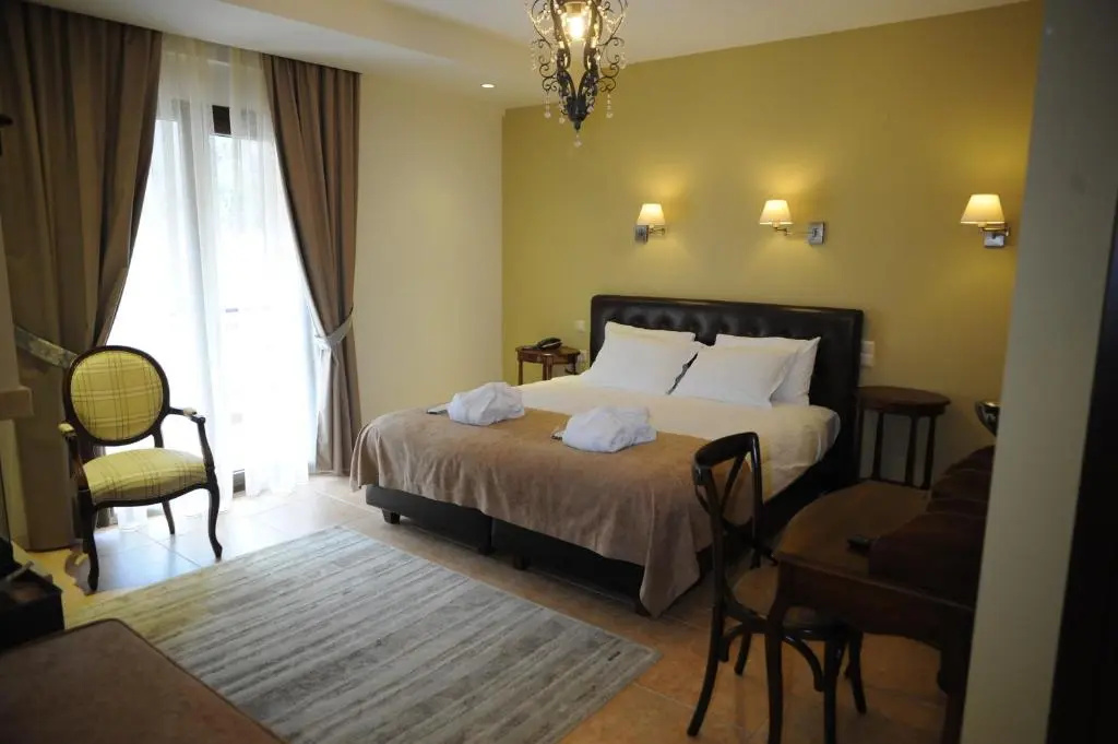 Economy room