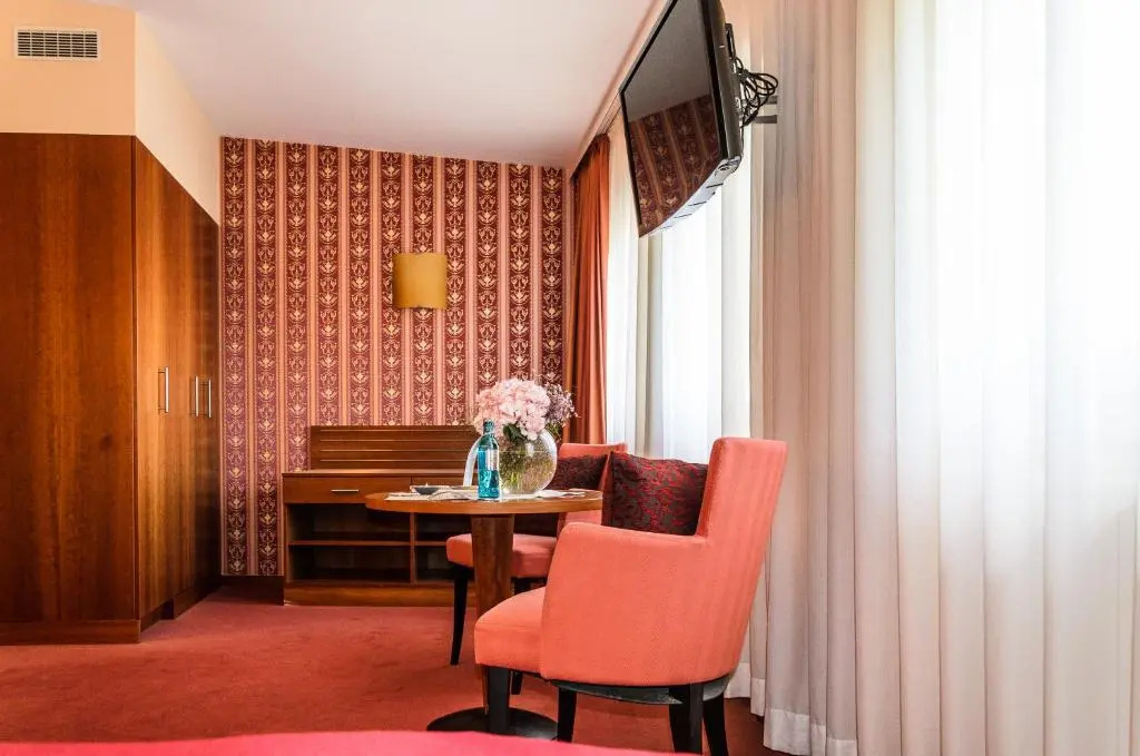 Akzent Hotel Goldner Hirsch - Chambres