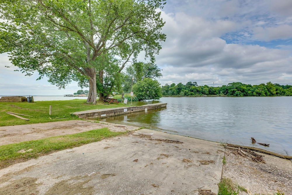 Vacation Rental Home Near Lake Livingston!