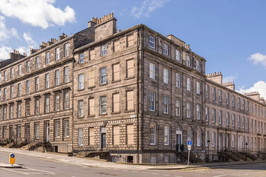 Dundas Apartments