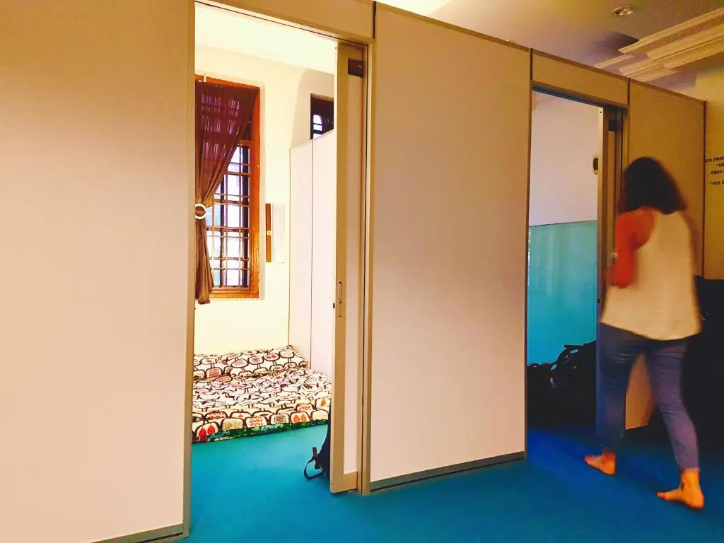 Economy room