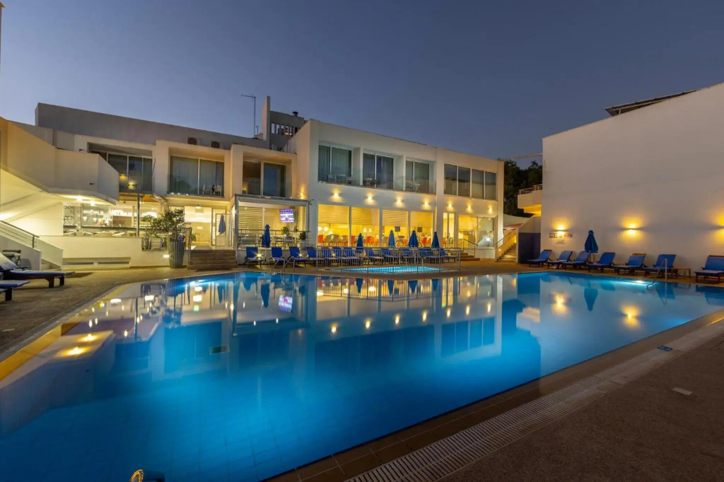 . Park Beach Hotel