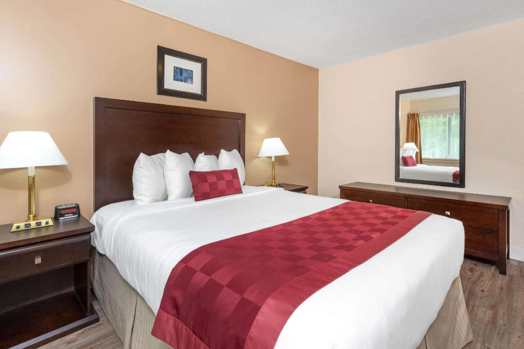 2 Bedrooms Quadruple Suite