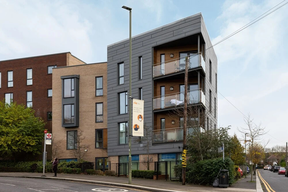 Premium 2 Bed Flat near Colindale Station