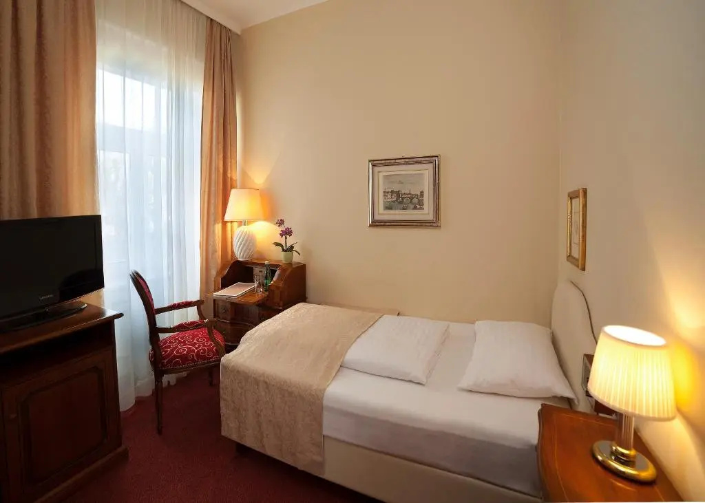 Hotel Vier Jahreszeiten - Chambres