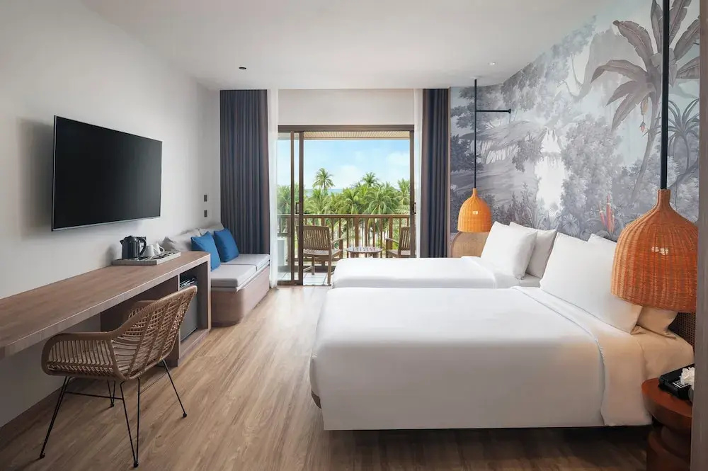 Deluxe Double room with balcony and with ocean view (twin beds)