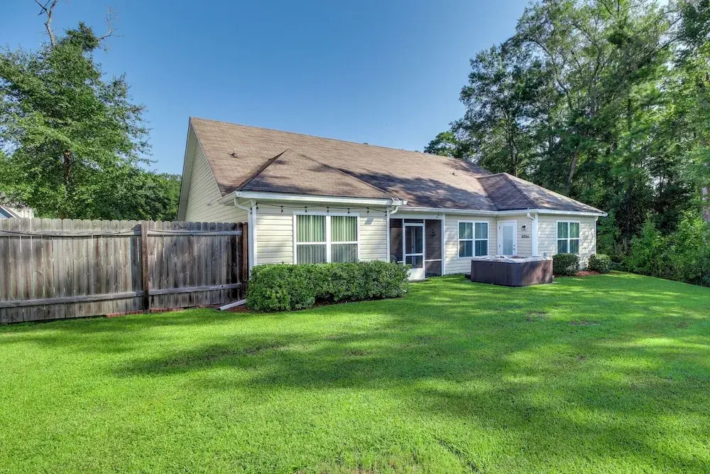 Screened Patio: Rincon Home, 18 Mi to Savannah!