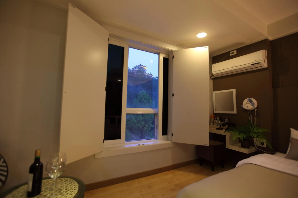Deluxe room with river view