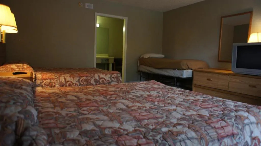 Standard Sextuple room