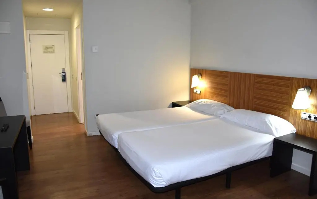 Hotel y Apartamentos SNO Isaba - Chambres