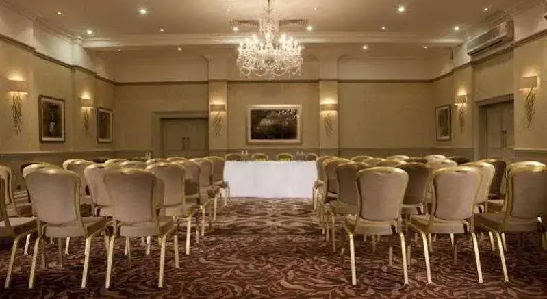 Hendon Hall - Général