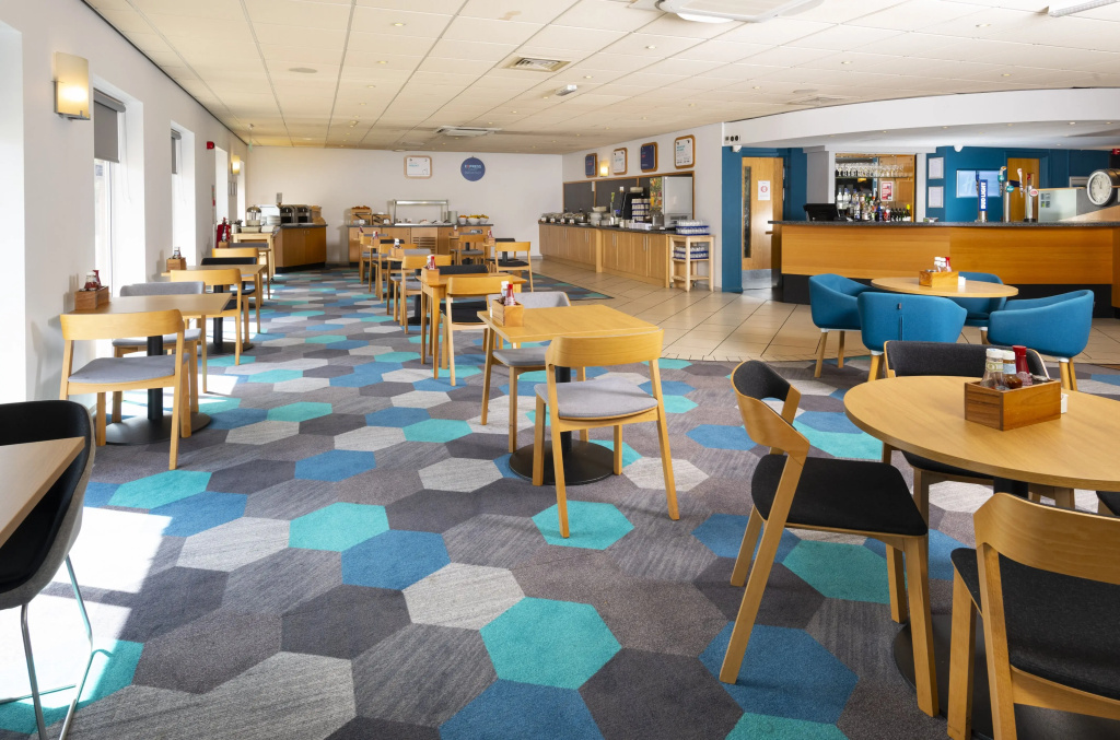 Holiday Inn Express Gloucester - South by IHG - Général