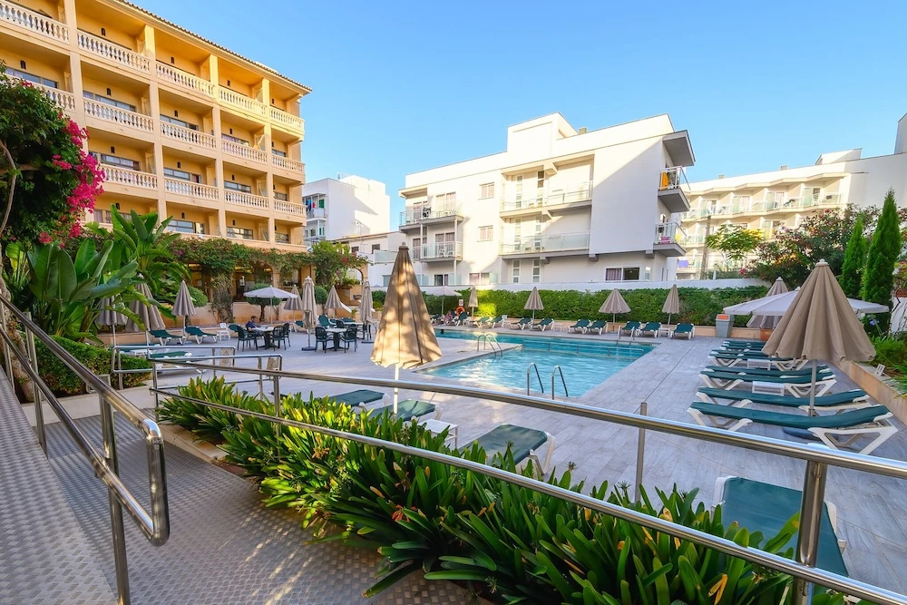 Apartamentos Isla del Sol Aparthotel