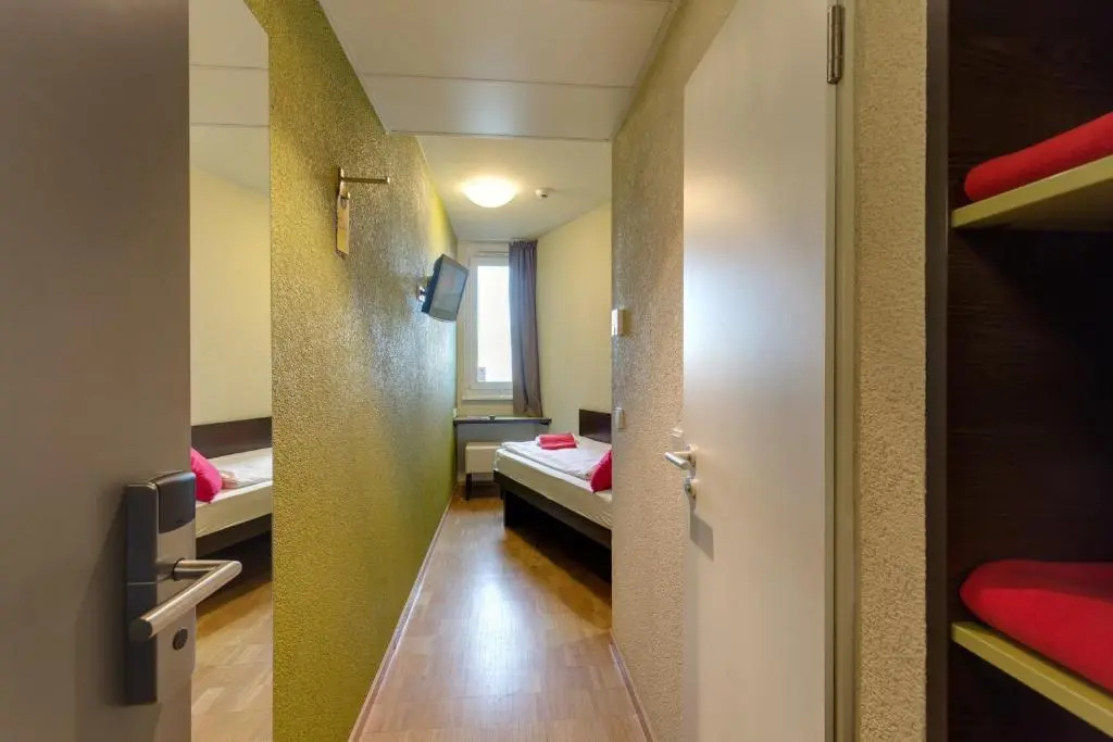 MEININGER Hotel Berlin Hauptbahnhof - Chambres