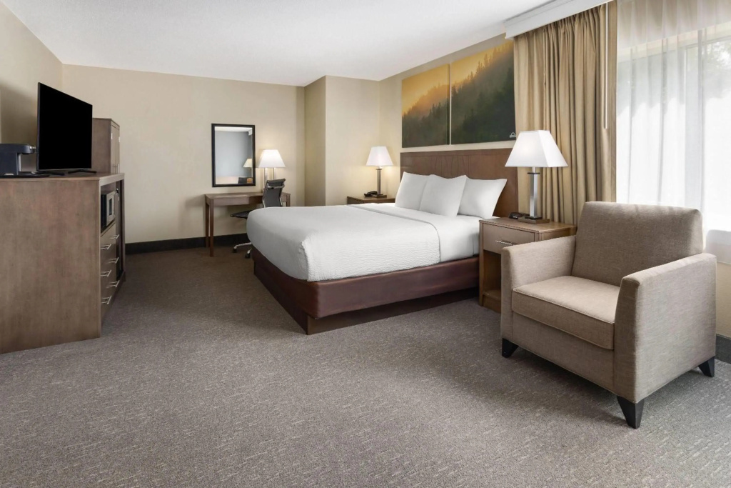Days Inn by Wyndham Penn State — 5