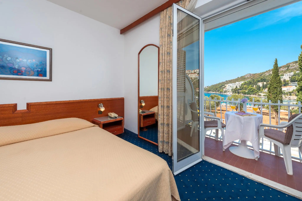 Standard Double room (full double bed)