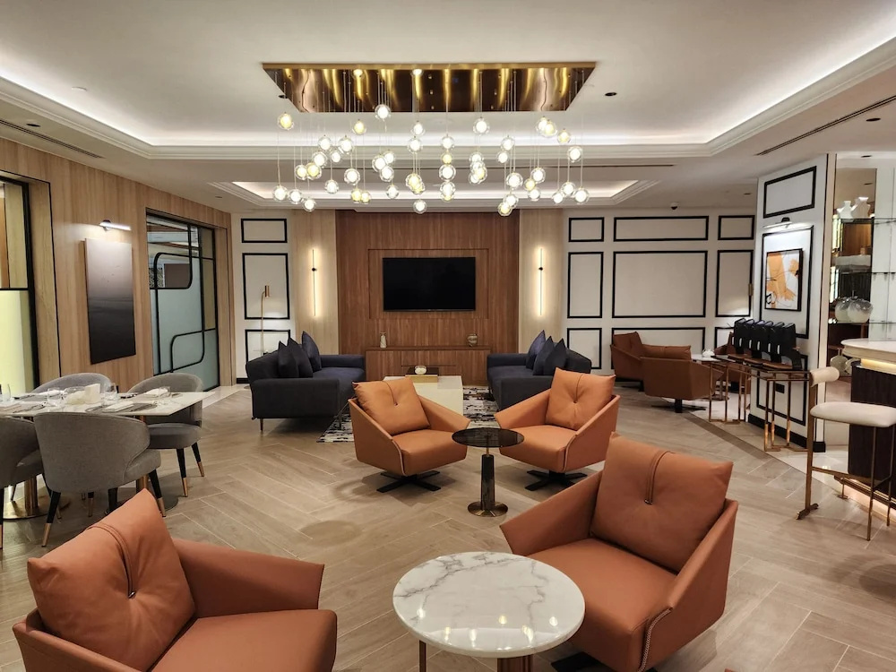 Двухместный номер клубный Standard (двуспальная кровать) в Crowne Plaza Dubai Jumeirah an IHG Hotel
