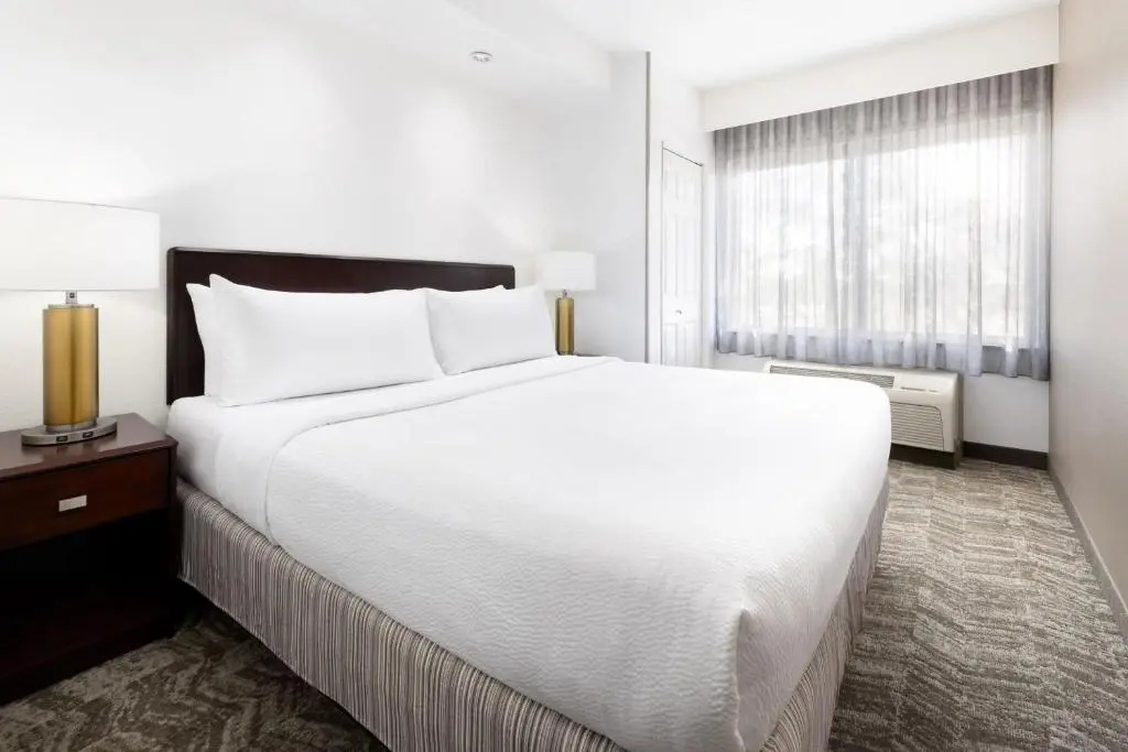 SpringHill Suites by Marriott Fresno - Chambres