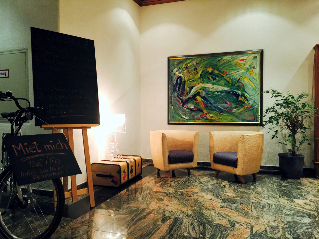 Lobby & Reception