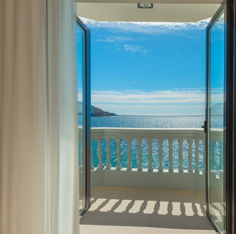Standard Double room with balcony and with sea view (full double bed)