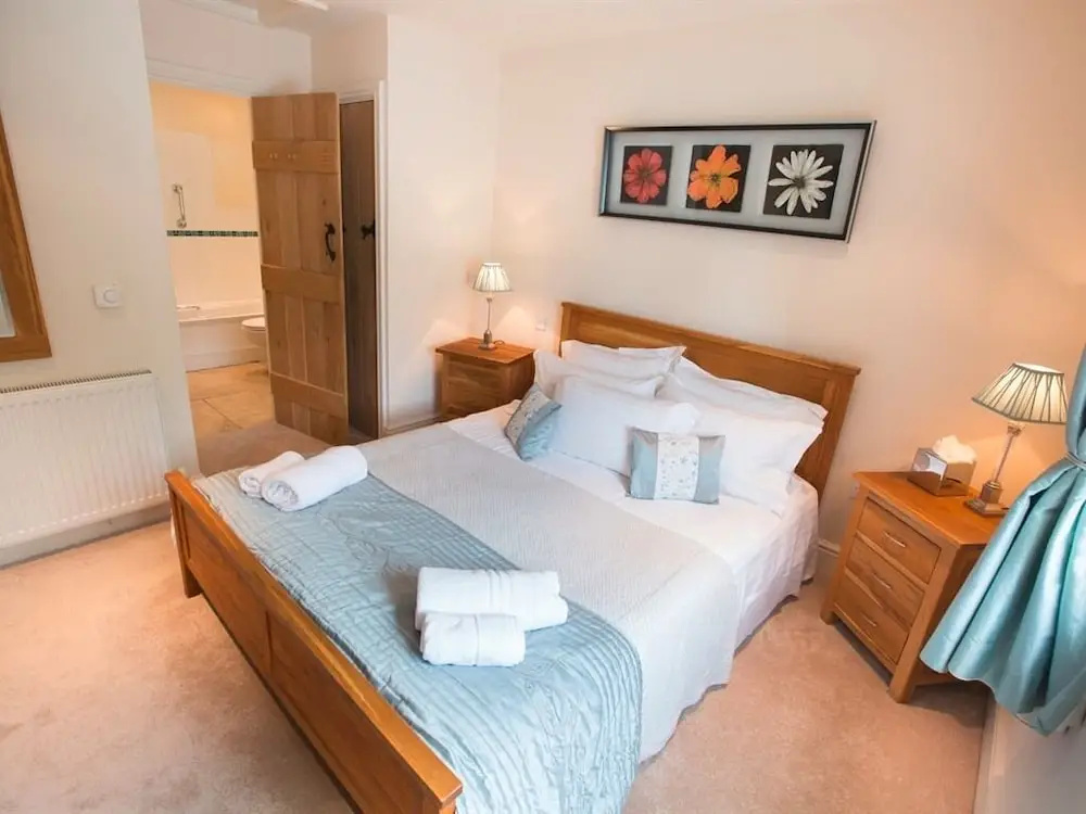Superior Double Basement room (full double bed)
