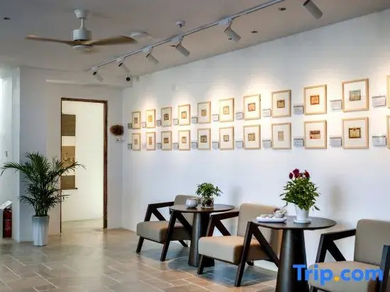 Stock nostalgic sea view homestay