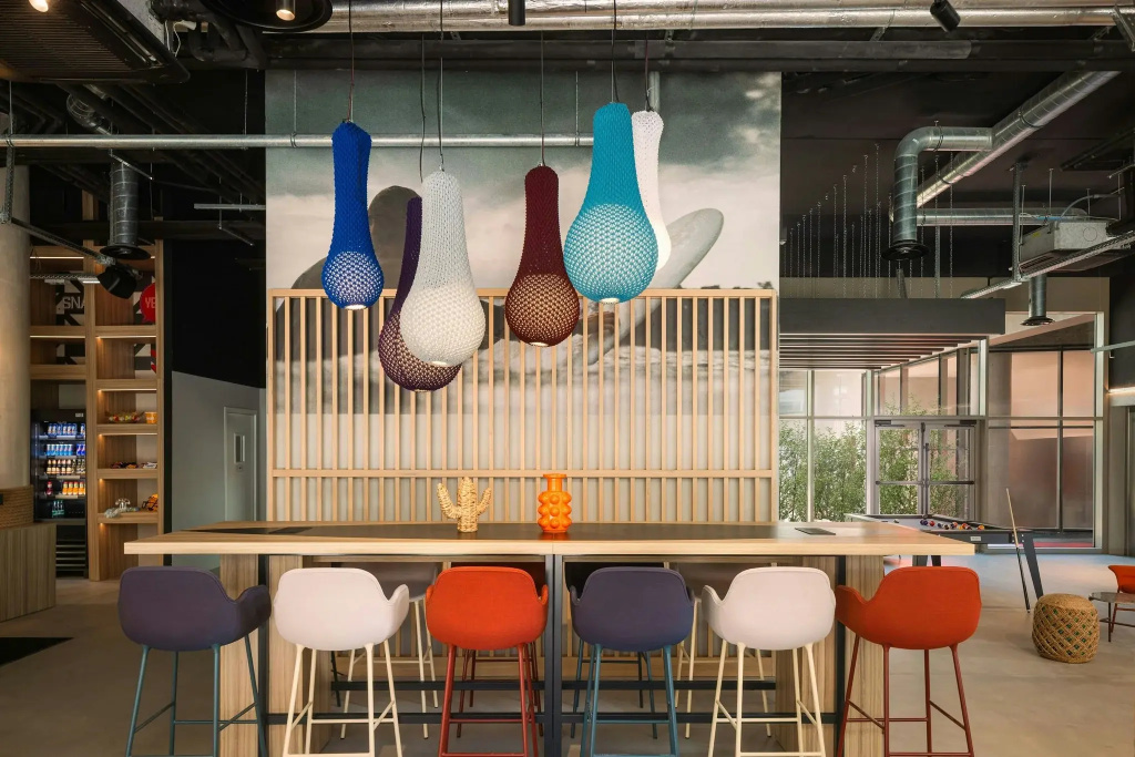 Отель Moxy Nice в Ницце