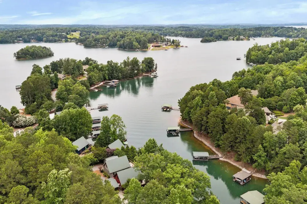 Lakefront Keowee Home w/ Dock, 14 Mi to Clemson