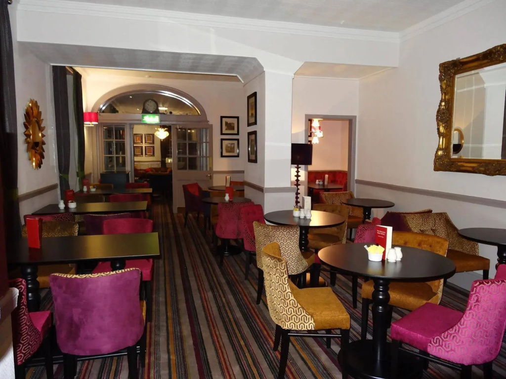 Hotel photo 12