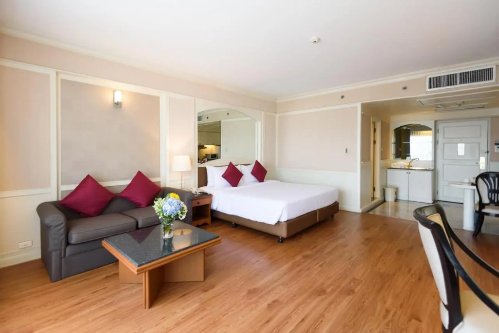 Centre Point Plus Hotel Pratunam — фото