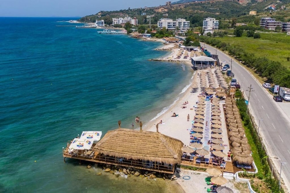 Beach & Waterfront