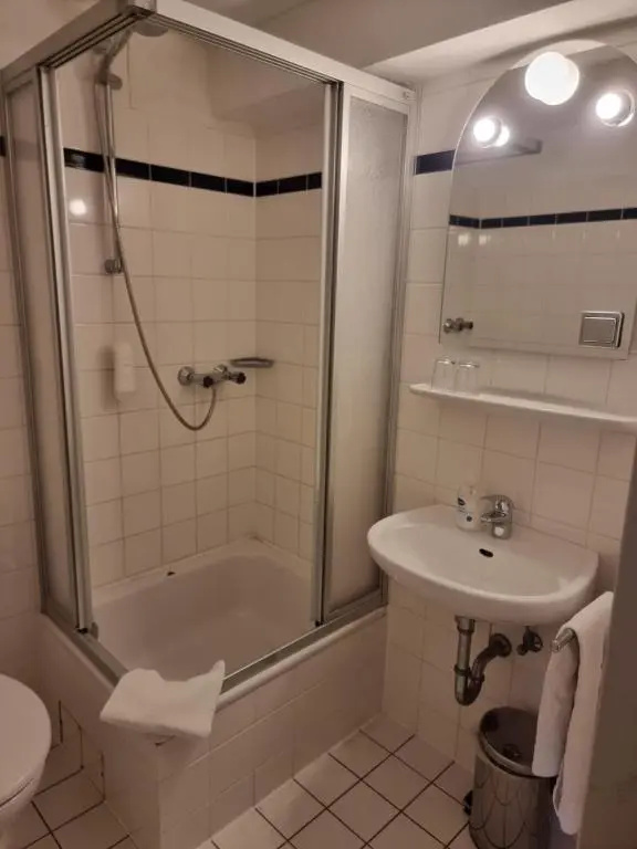 Hotel Mondial - Chambres