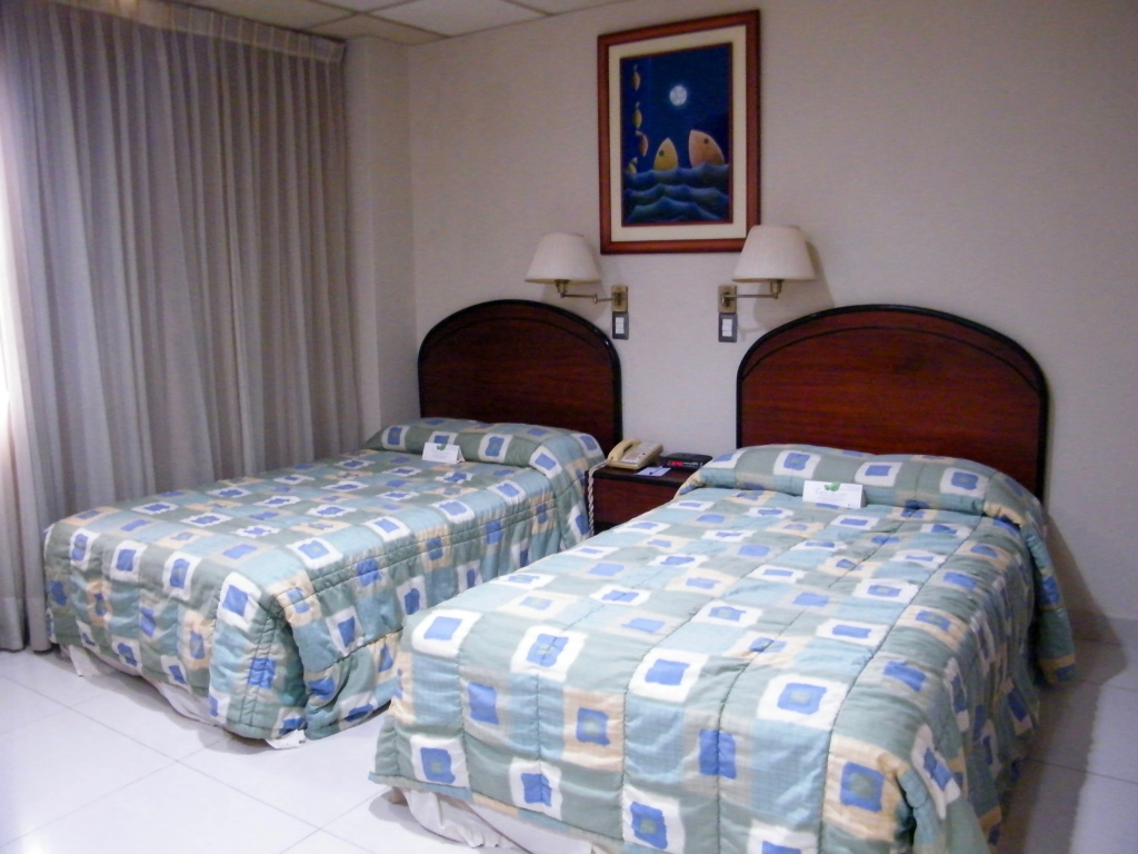 Hotel Ramada — 5