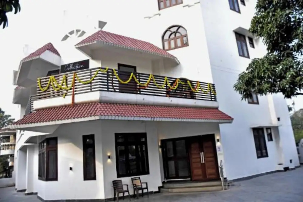 Goroomgo Maujis Villa Guest House Prayagraj
