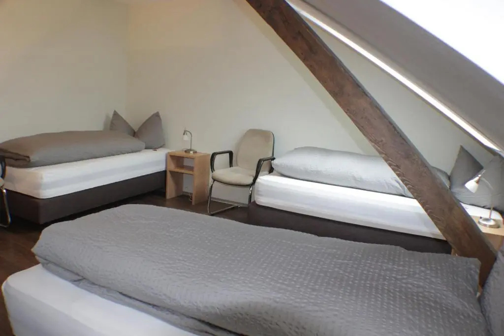 Standard Triple room