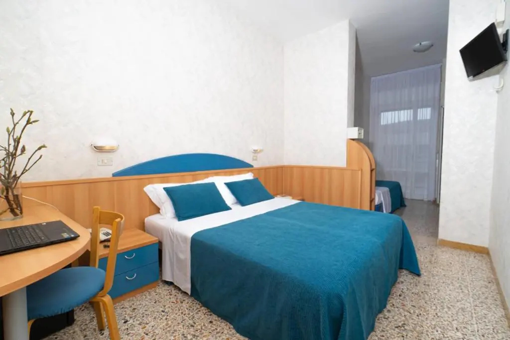 Hotel Sampaoli - Chambres