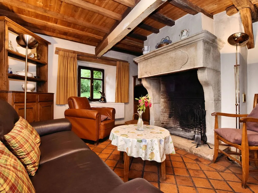 Picturesque Holiday Home in Petites Tailles with Garden - фото 4