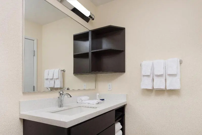 Candlewood Suites Columbia Hwy 63 and I 70 - Chambres