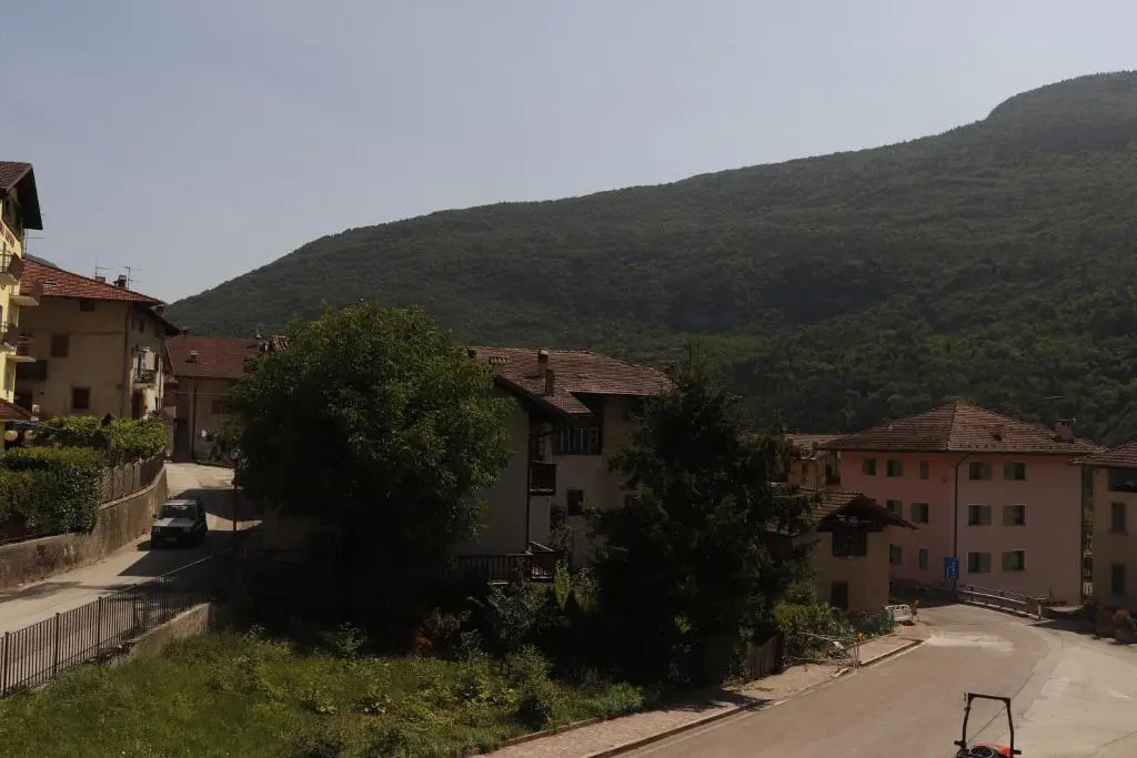 Standard Double room with mountain view (full double bed)