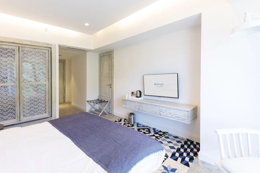 Comfort room