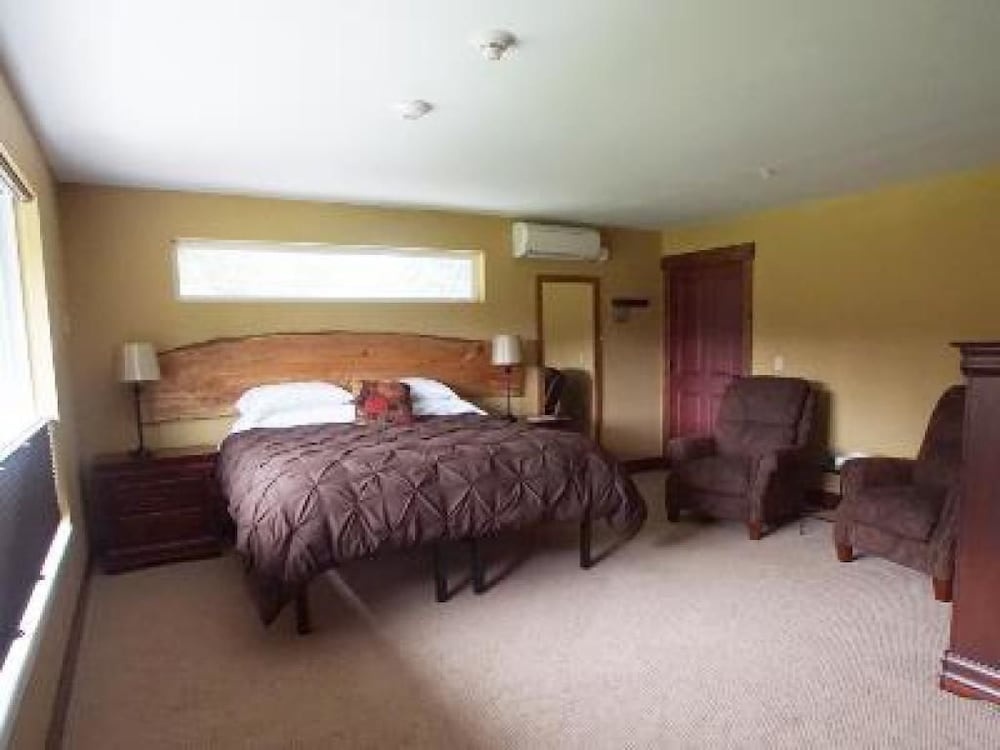 Comforts of Whidbey — 2