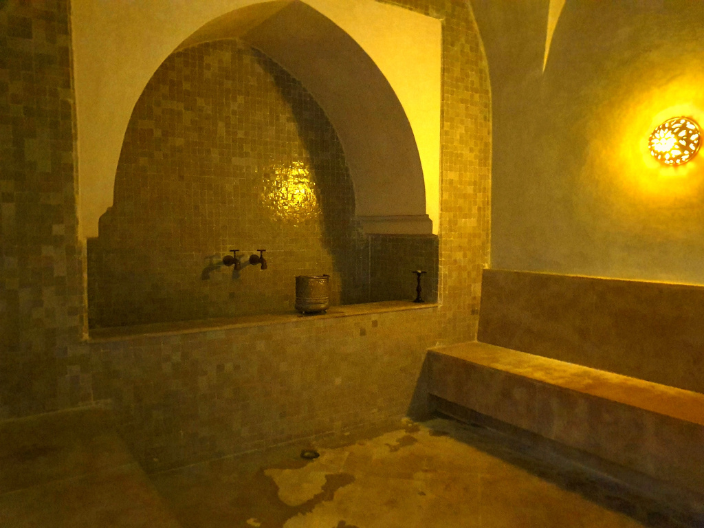 Lobby & Reception