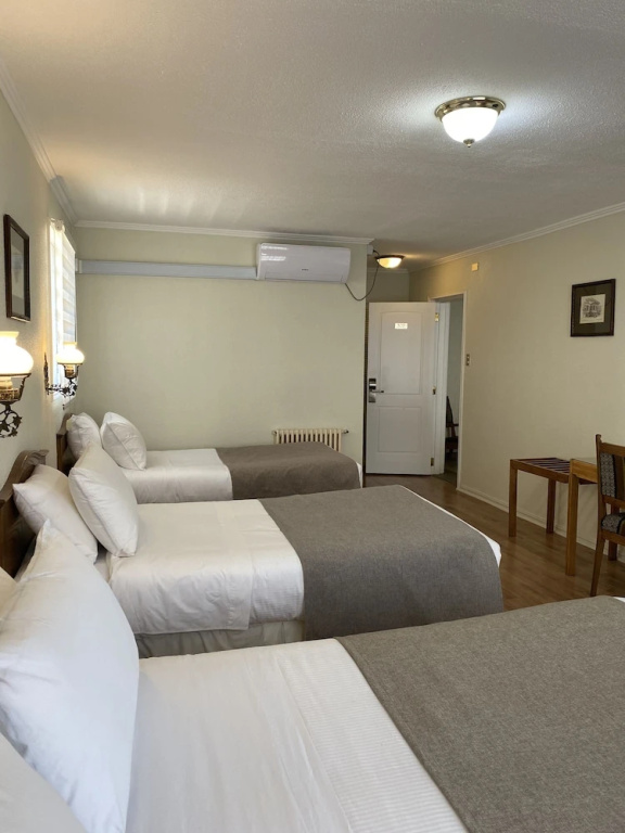 Standard Quadruple Family room