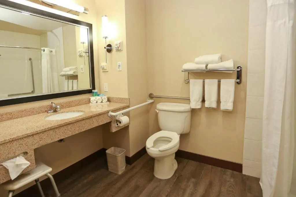 Holiday Inn Express & Suites - Vernon by IHG - Chambres